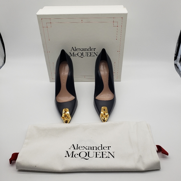 Alexander McQueen Punk Spike leather pumps - Picture 8 of 8